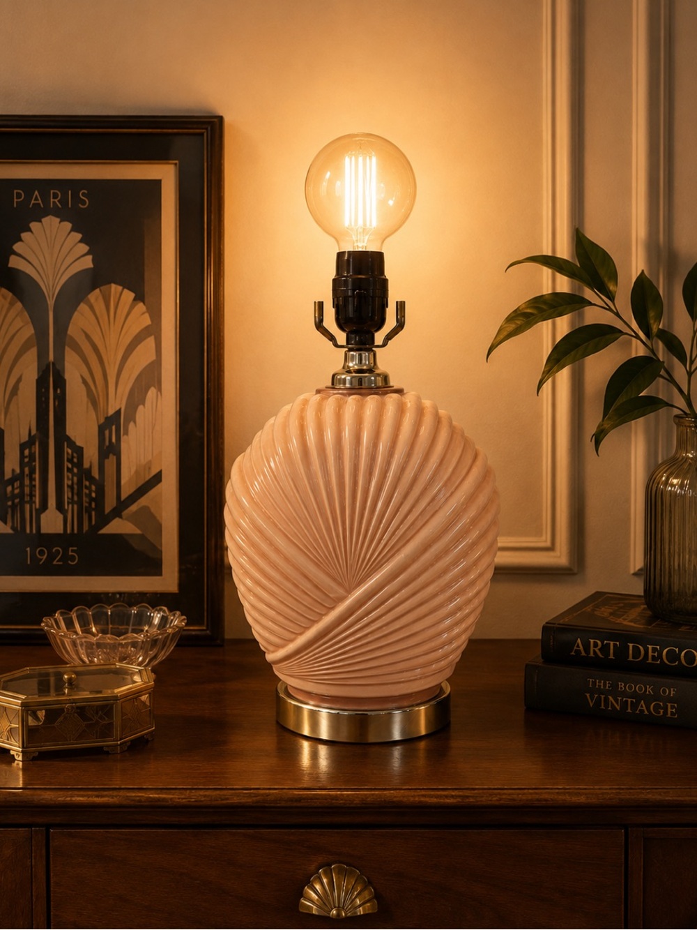 Vintage Art Deco Glass Shell Lamp Pink